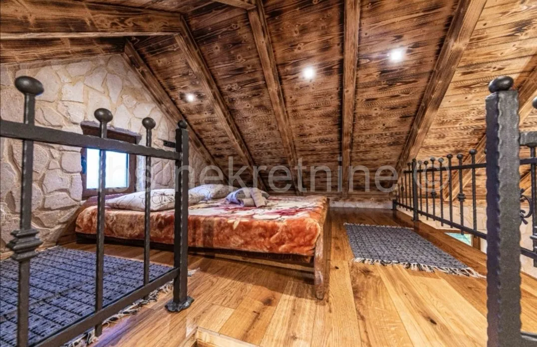 ***divojevići - seosko imanje na 10,000 m2!!!*** - slika 10
