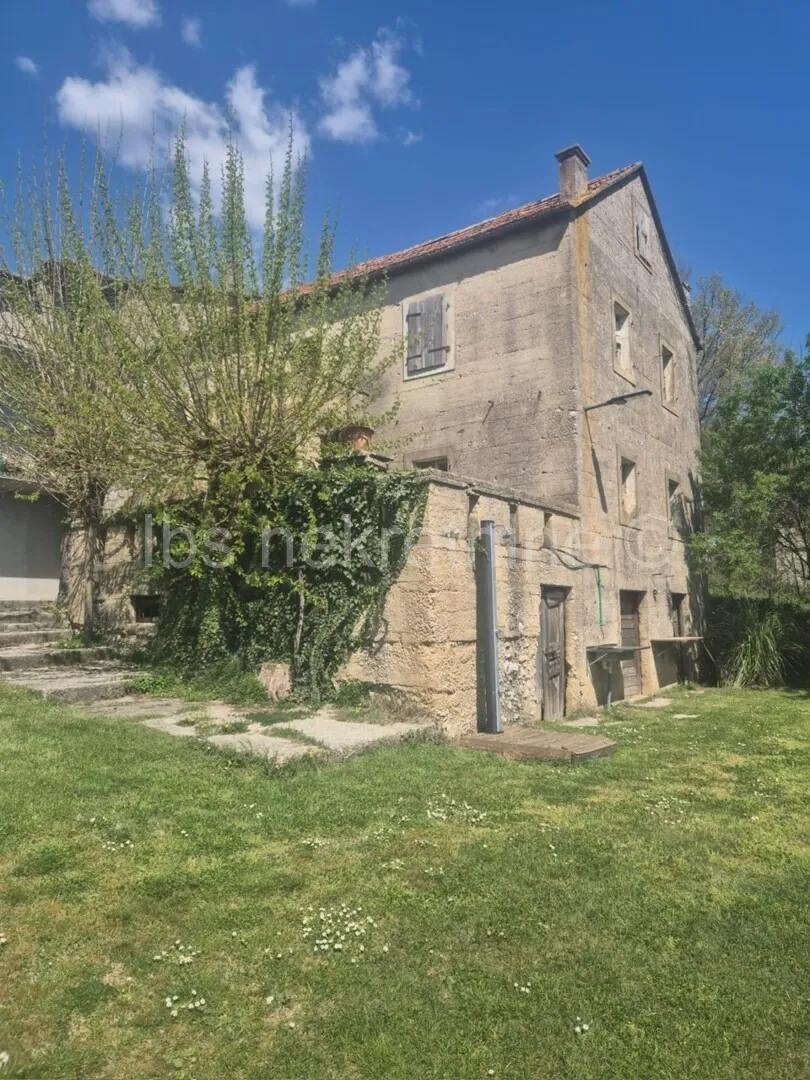 brnaze – kamena kuća s 2.200 m² okućnice - slika 3