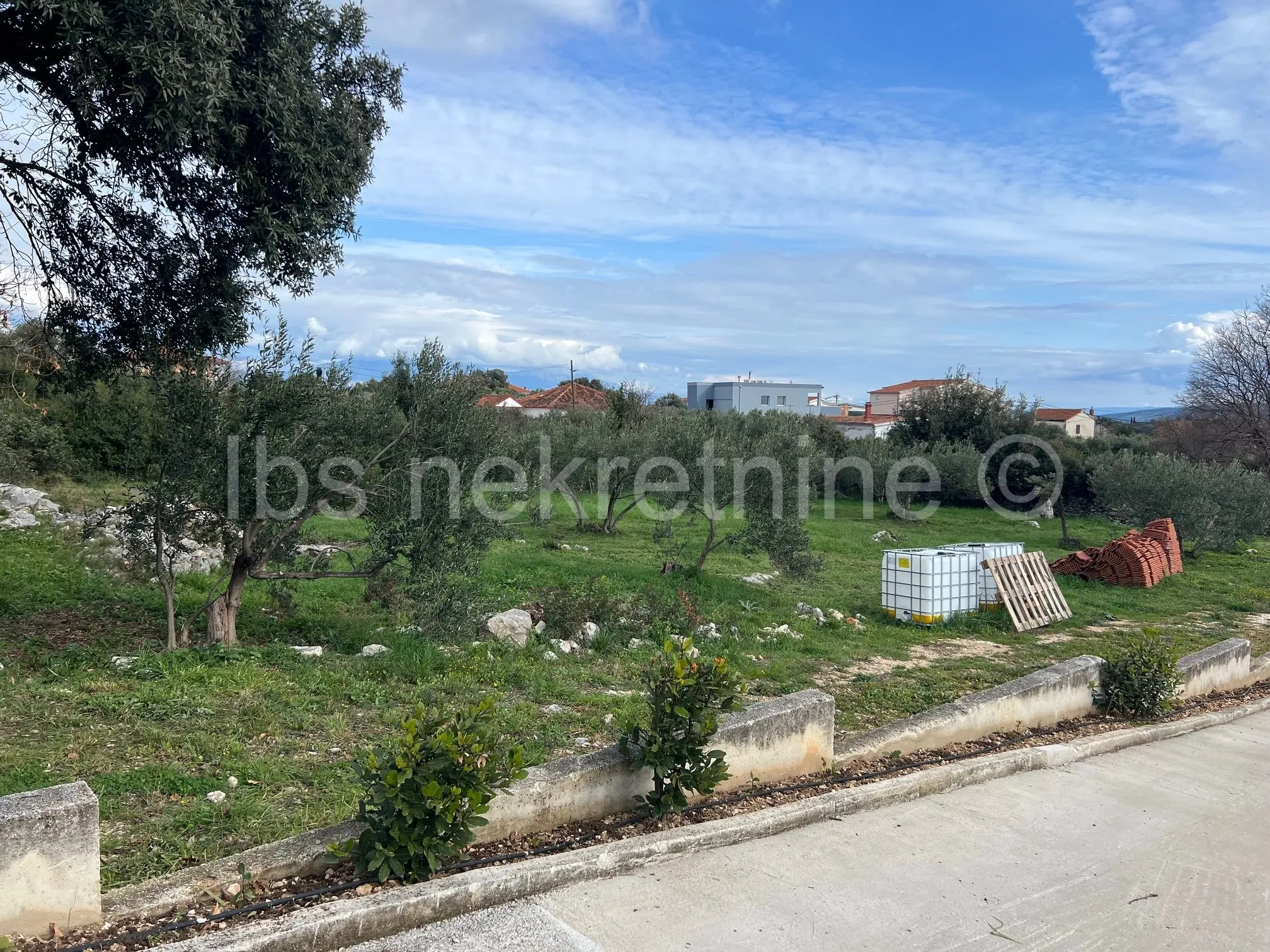trogir, zemljište poslovne namjene - slika 2
