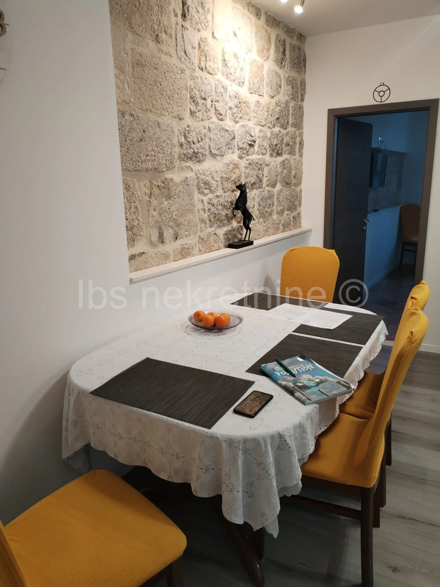 Stan u centru grada - Sinj, Sinj