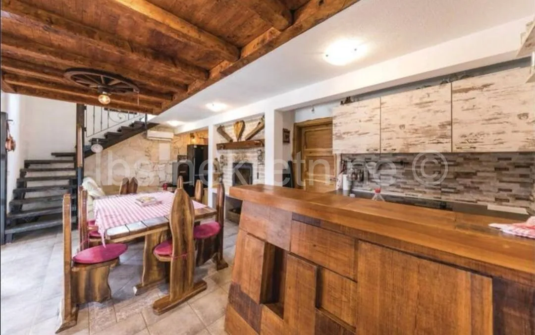 ***divojevići - seosko imanje na 10,000 m2!!!*** - slika 32