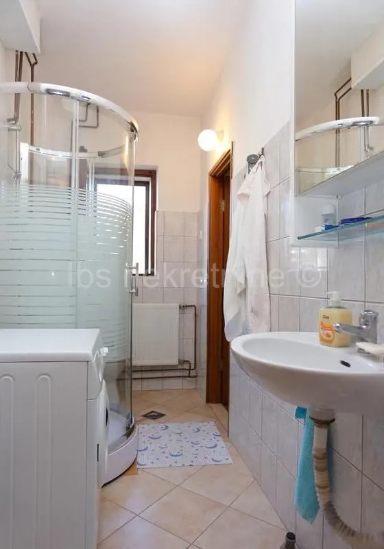 kuća prodaja kaštel stari 330 m2 - slika 7