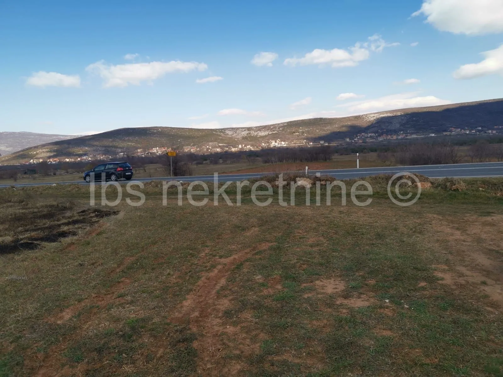 zakup građevinskog zemljišta površine 10000m2 uz državnu cestu d1! - slika 3
