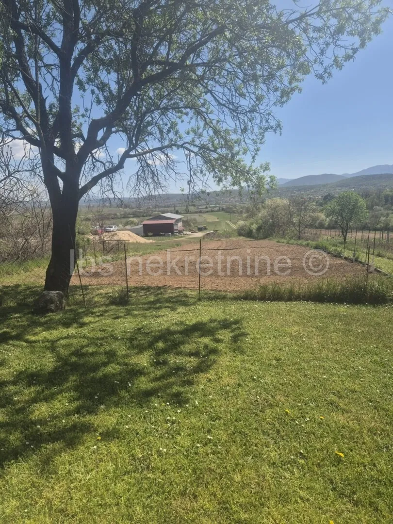 brnaze – kamena kuća s 2.200 m² okućnice - slika 4