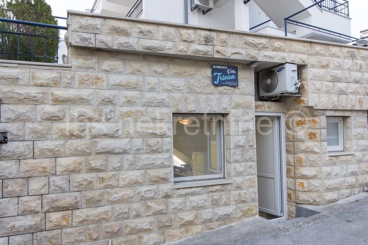 lijepa apartmanska kuća s bazenom!! - slika 19