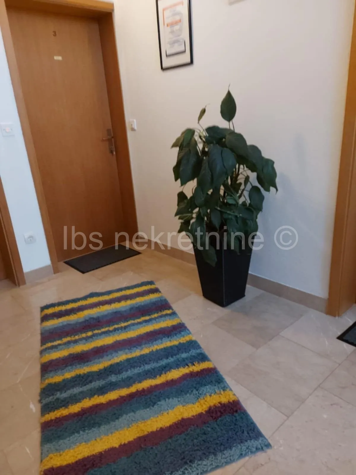 ***kuća sa 10 apartmana na atraktivnoj lokaciji!!!*** - slika 6