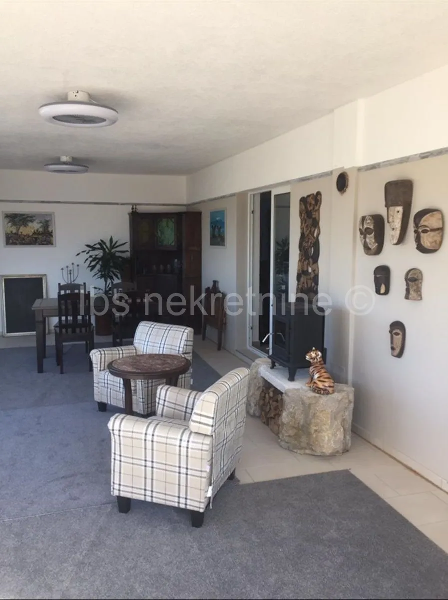 dubrava kod tisna-vila s bazenom-2700 m2 okućnice-3500 m od mora!! - slika 6