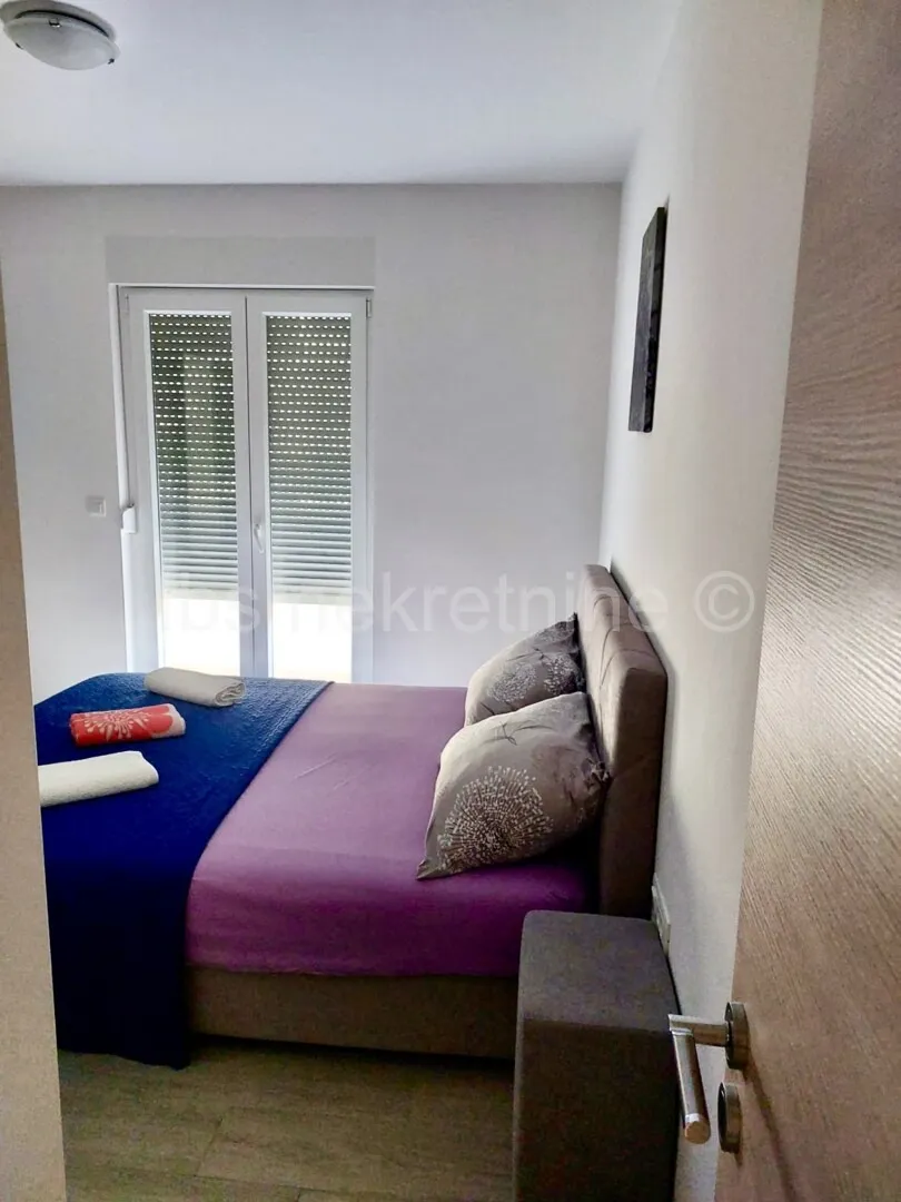 podstrana - trosoban stan na prvom katu, 80 m2, parking mjesto - slika 4