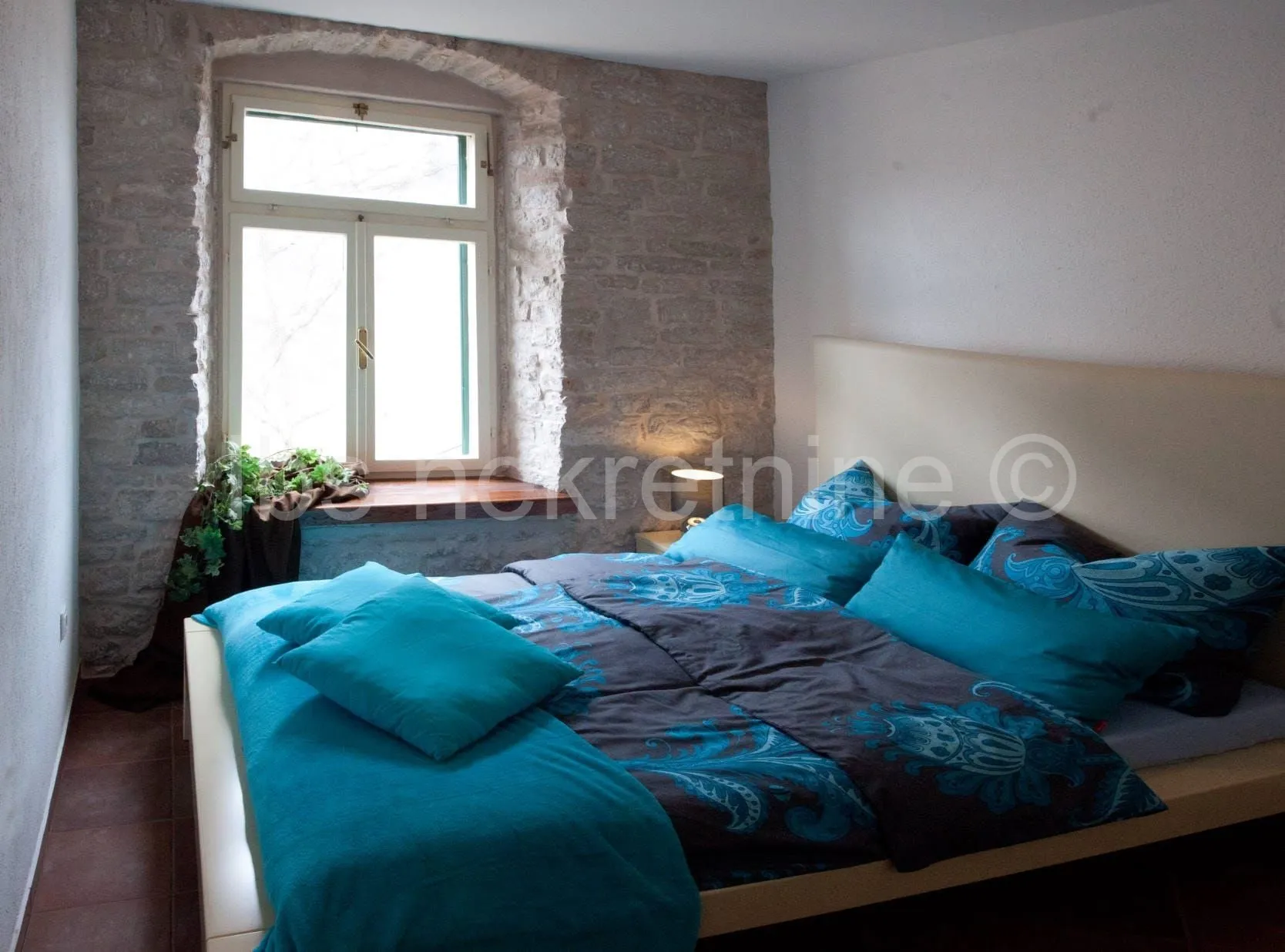 šibenik-centar- kompletno renoviran dvosoban stan!! - slika 9