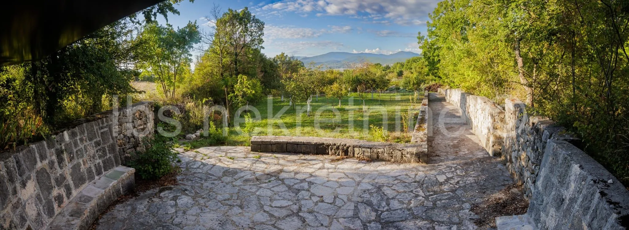 građevinsko zemljište 3.024 m² s vinogradom - blizu sinja - slika 18