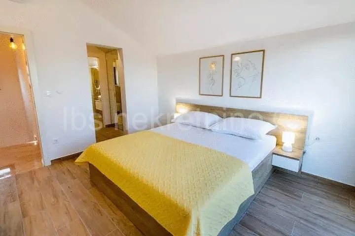 ***prekrasna vila-50 m od mora!!! - slika 11