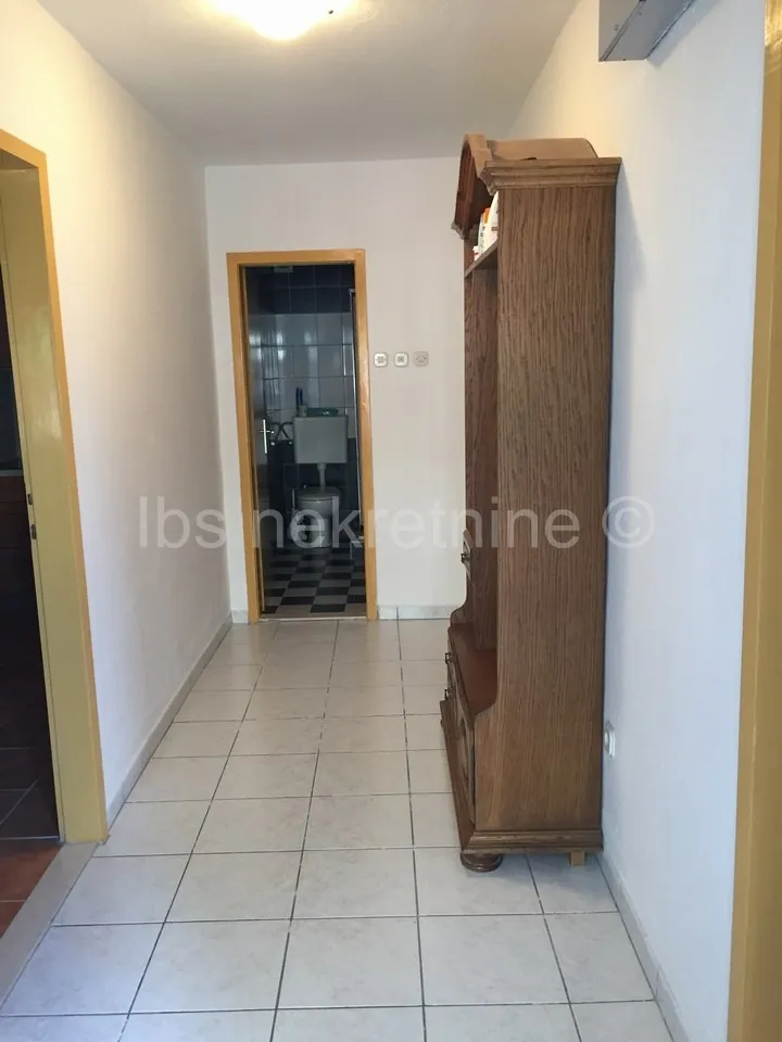 apartman u supetru!! - slika 3