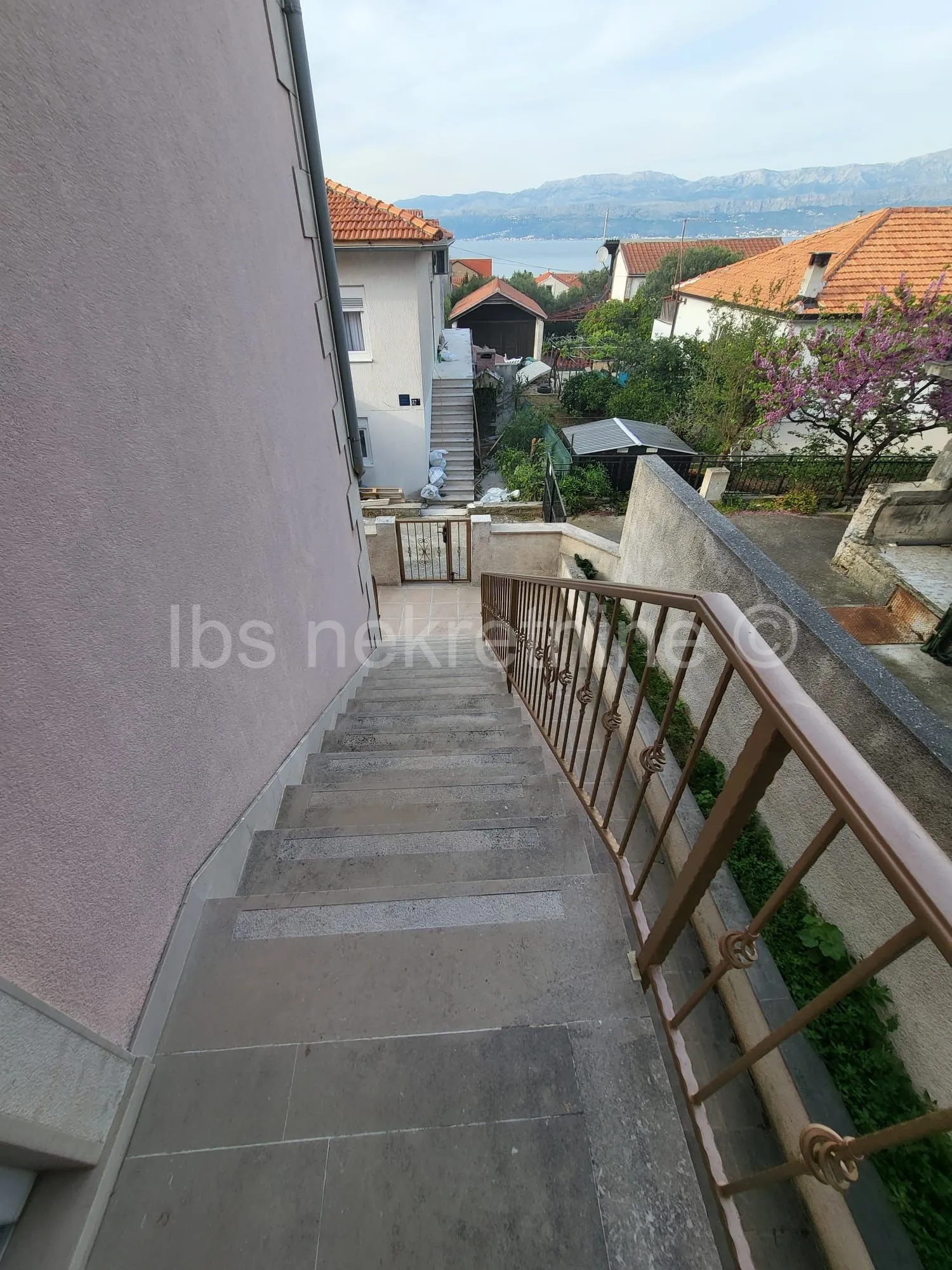 supetar - samostojeća kuća sa otvorenim pogledom na more!! - slika 18