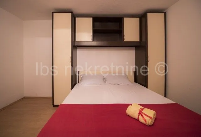 kuća sa četiri apartmana!! - slika 5