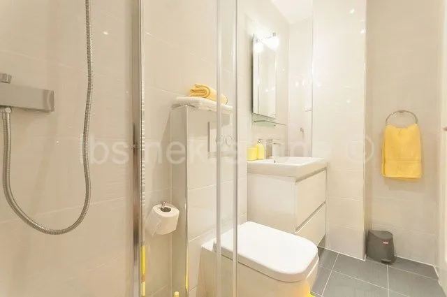 kuća sa apartmanima drugi red do mora!!! - slika 12