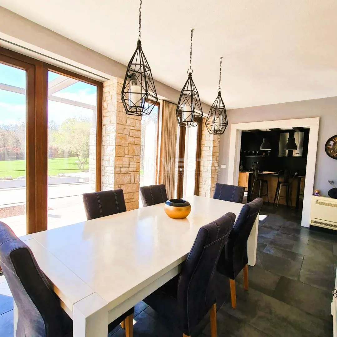 barban, moderna samostojeća vila s bazenom, 1800m2 okućnice - slika 10