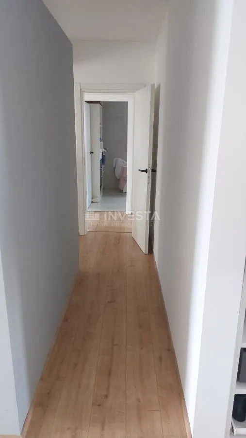 pametna kuća sa bazenom - slika 15