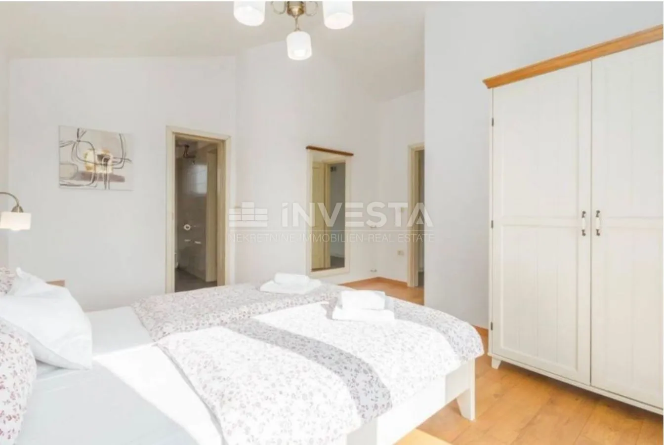 vila sa bazenom - slika 25