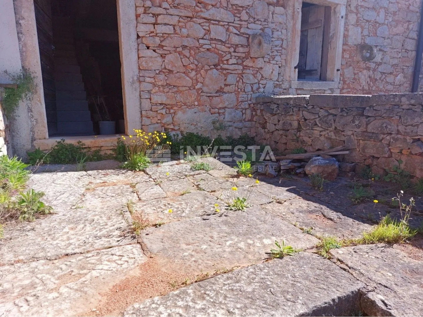 okolica poreča, kamena kuća u nizu za adaptaciju sa 250m2 okućnice - slika 6