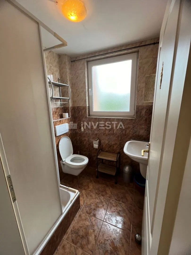 medulin, kuća s 7 apartmana na samo 100 m od mora - slika 32