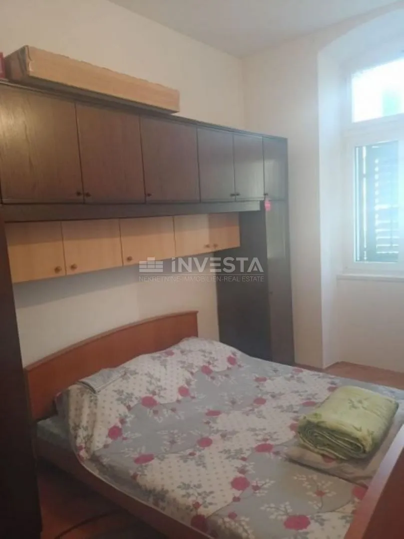stan sa dva odvojena ulaza i tri stambene jedinice u blizini centra grada - slika 14