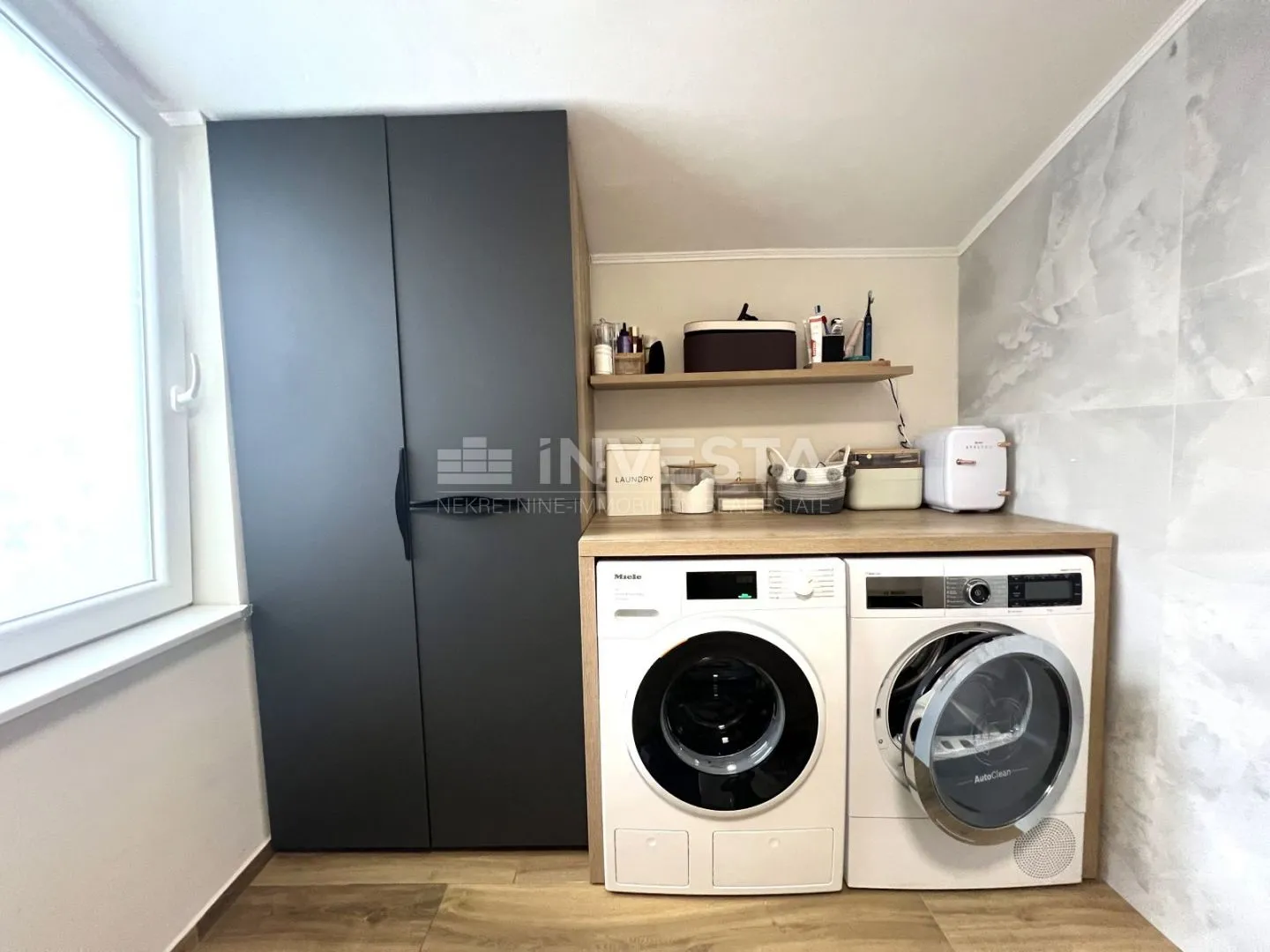 pula, veli vrh trosoban stan površine 114 m² - slika 20