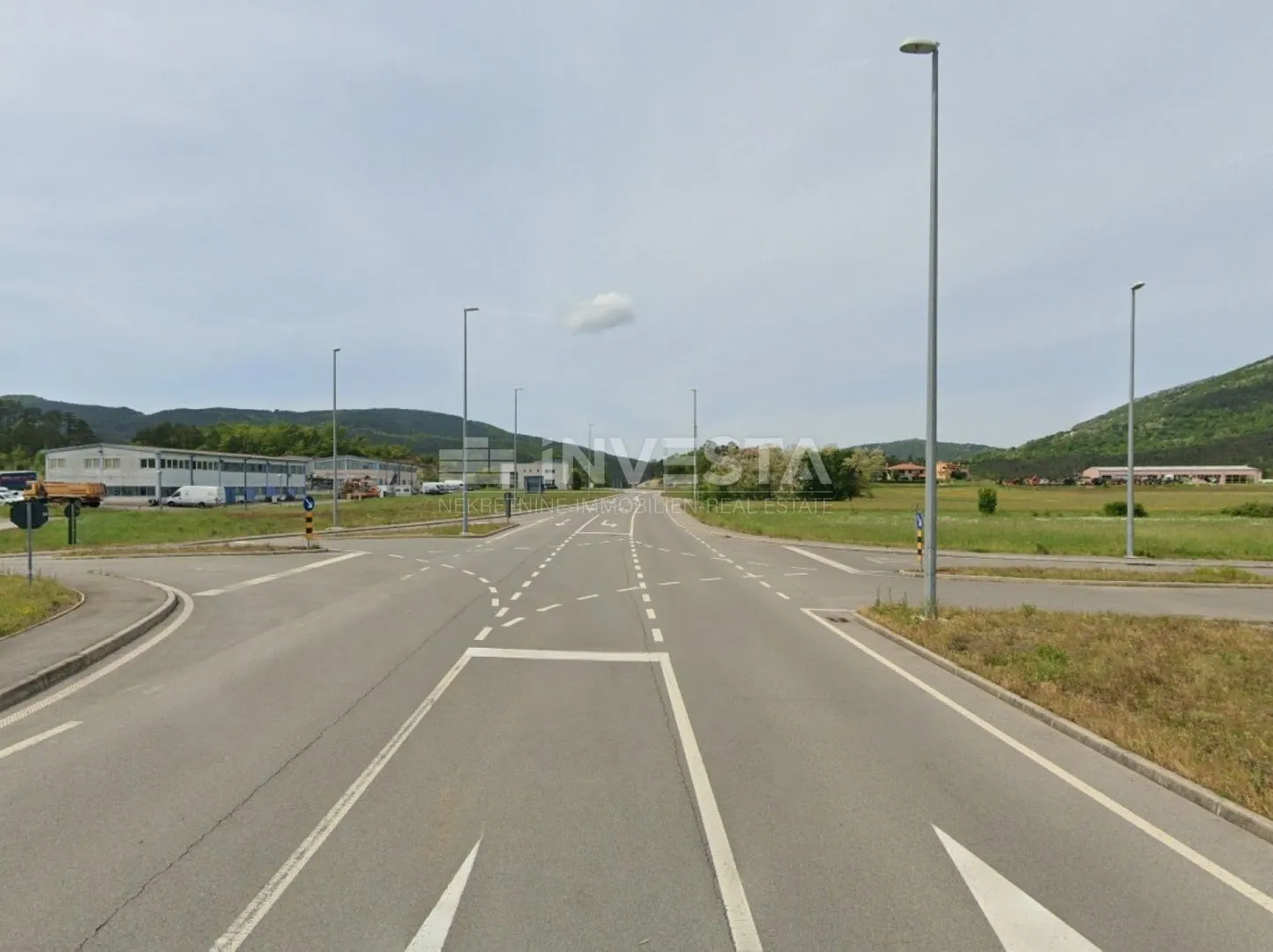 buzet - građevinsko zemljište 9575 m2 gospodarske namjene - slika 3