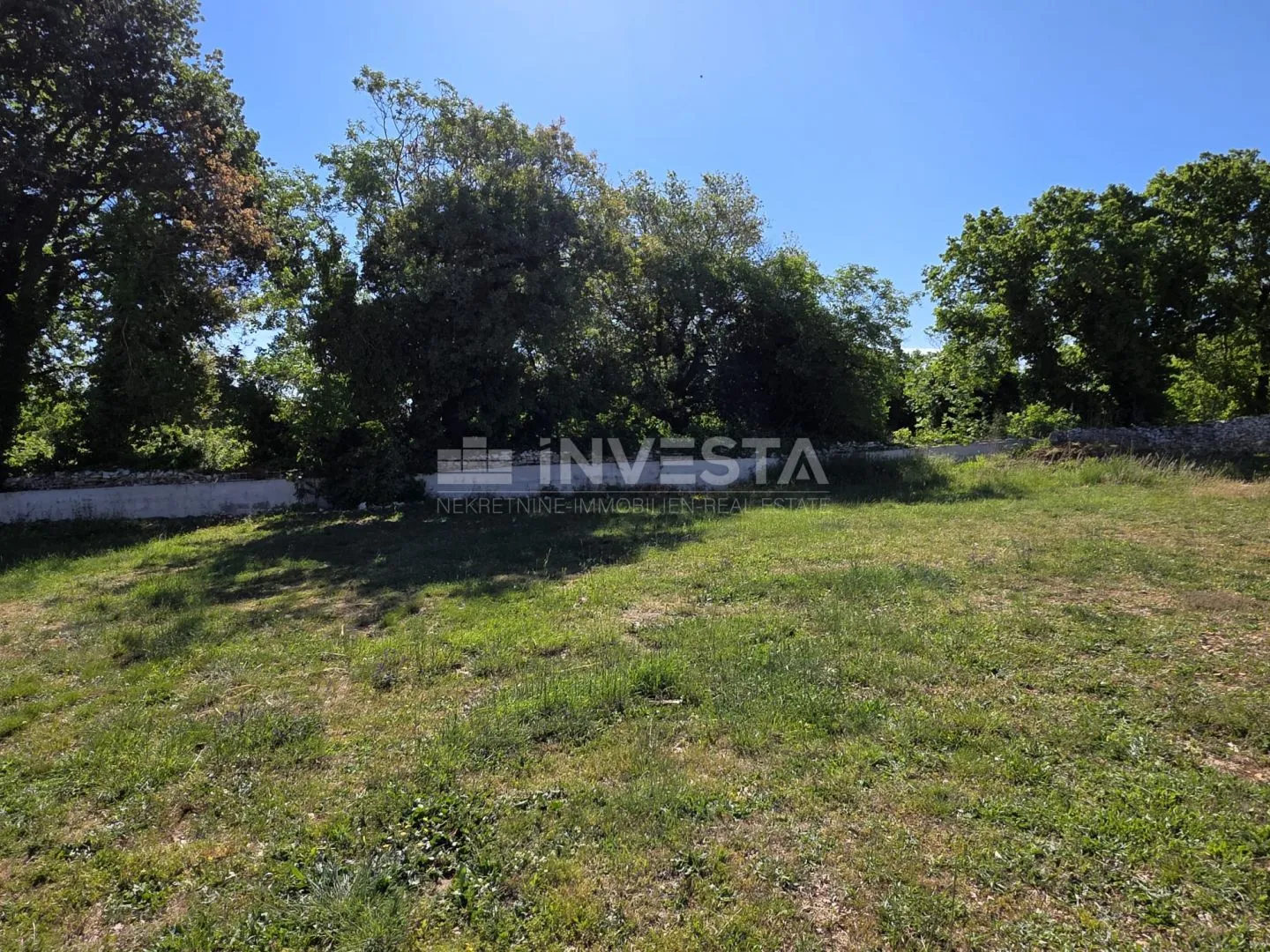 istra, spremno za početak gradnje – dozvola, asfalt, infrastruktura, ogradni zid - slika 7