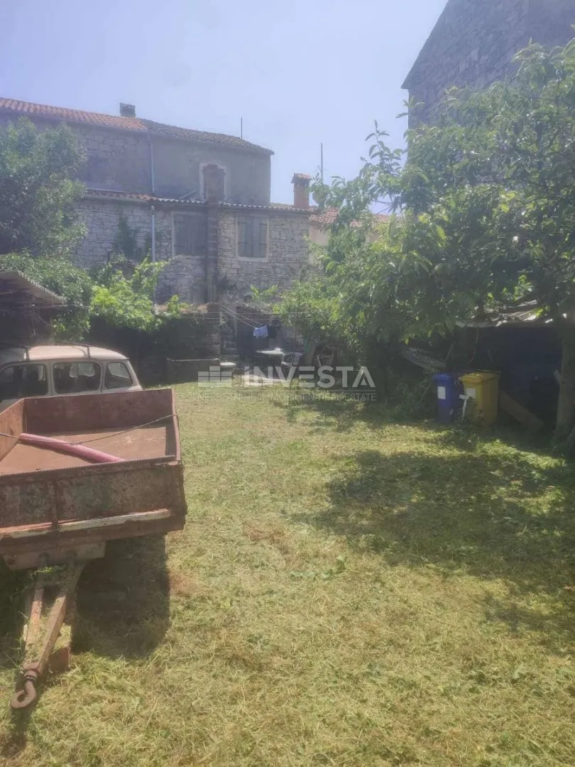 kuća u centru bala - slika 8