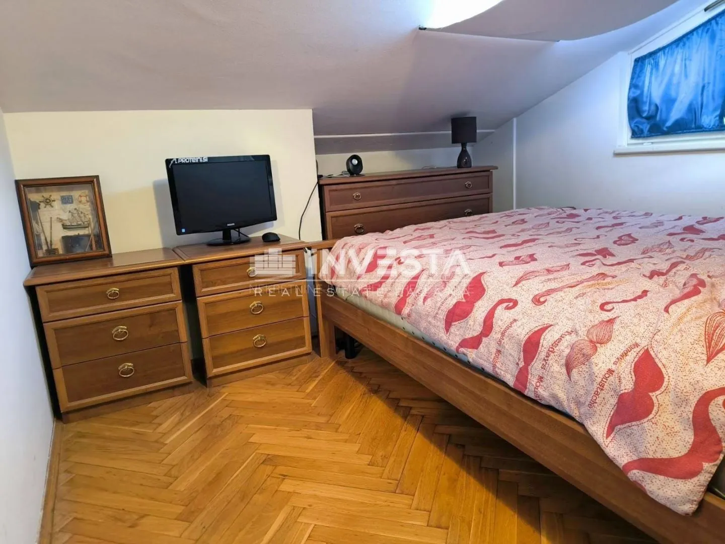 poreč, dvosoban stan s pogledom na more, 60 m2 - slika 9