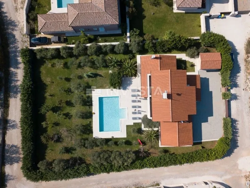 okolica svetvinčenta, luksuzna vila s bazenom i prostranom okućnicom - slika 3