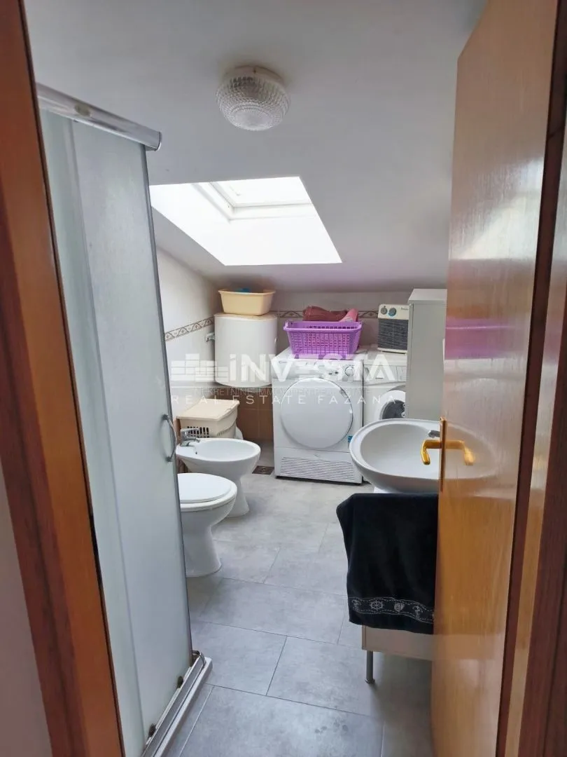 poreč, dvosoban stan s pogledom na more, 60 m2 - slika 10