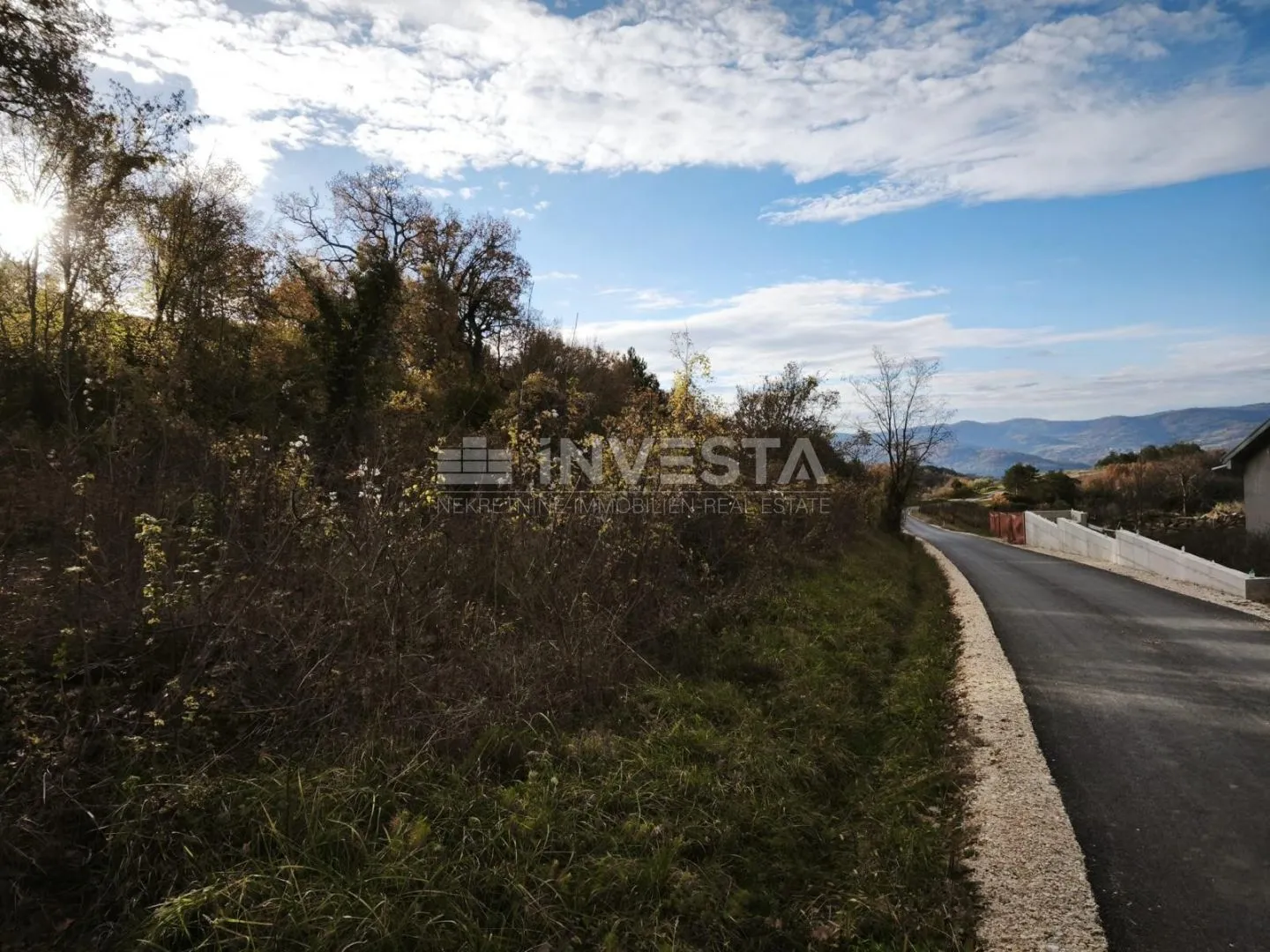 građevinsko zemljište sa pogledom na jezero - slika 7