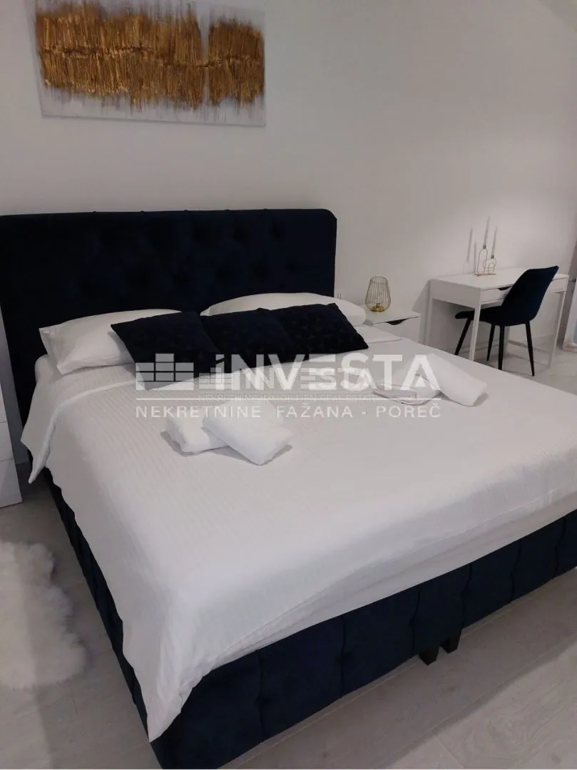 poreč okolica, moderno uređena vila dvojnica s bazenom, novogradnja - slika 26