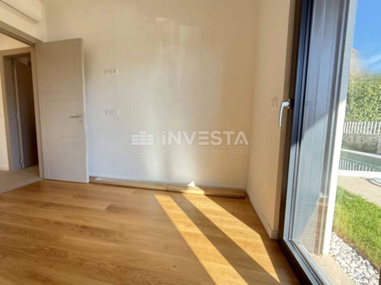 medulin, premantura, stan 95 m2 s privatnim bazenom, vrtom i 2 parkinga - slika 11