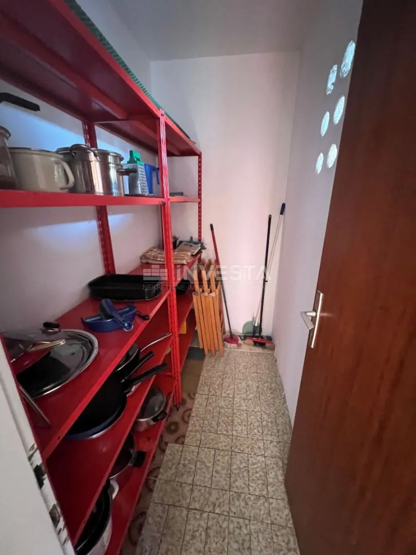 pula, štinjan samostojeća kuća sa 2 stana i garažom - slika 19