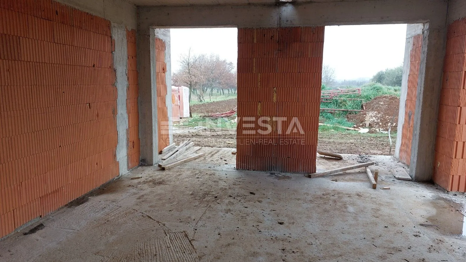 poreč. dvosobni stan novogradnja sa manjim vrtom - slika 3