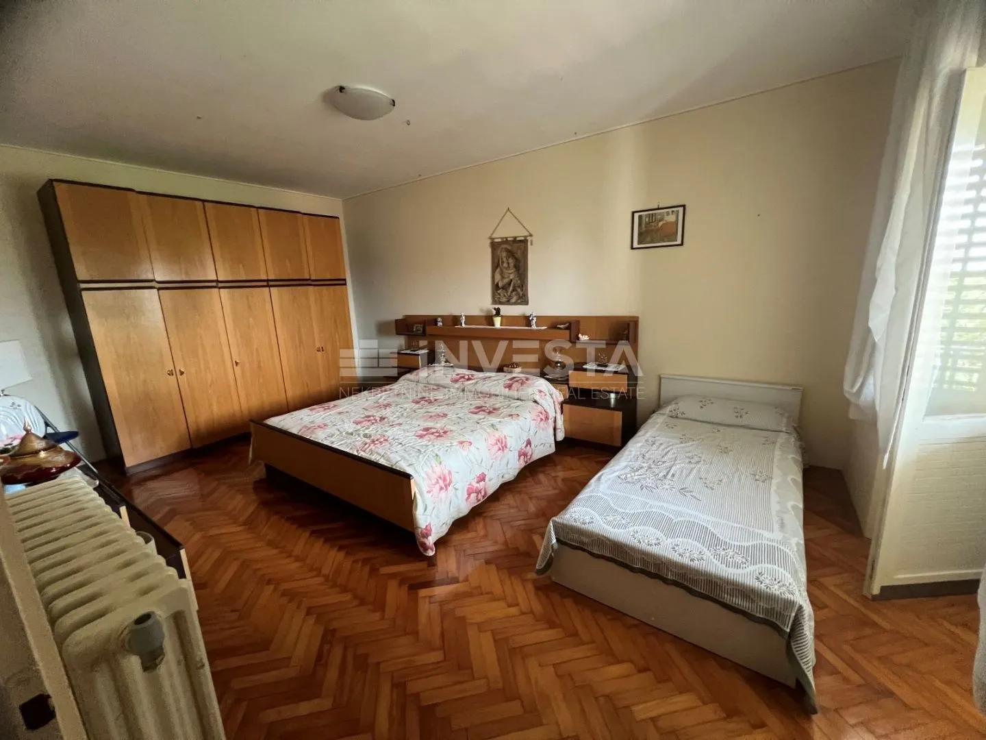 vodnjan, galižana, namještena obiteljska kuća sa dvije garaže - slika 22