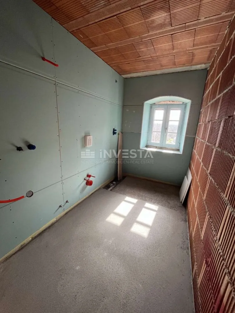 višnjan, kamena kuća -započeta renovacija - slika 7