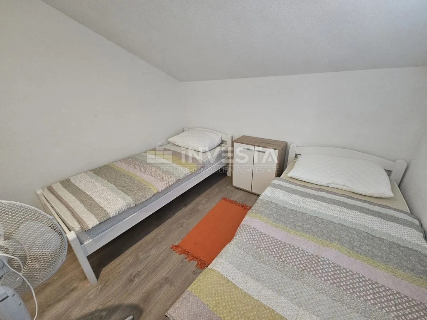 peroj - gornji kat vikendice s dvorištem, blizu mora - slika 20