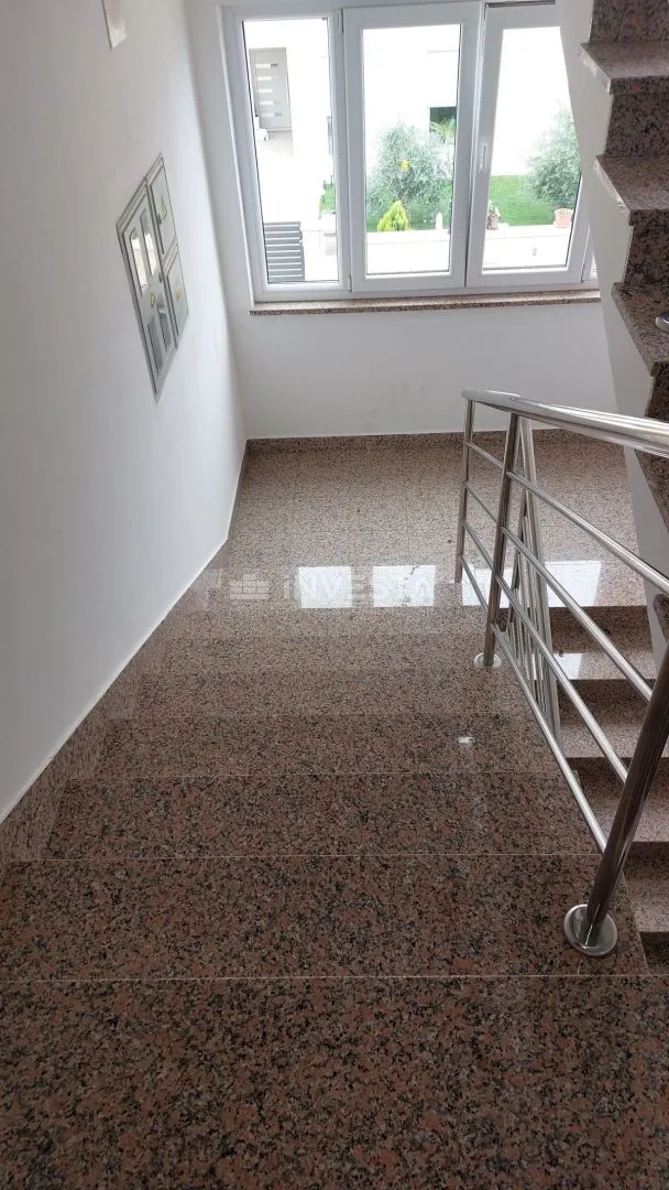 stan u karigadoru od 80 m2 blizu mora - slika 18