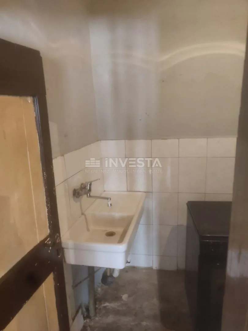 kuća u centru bala - slika 22