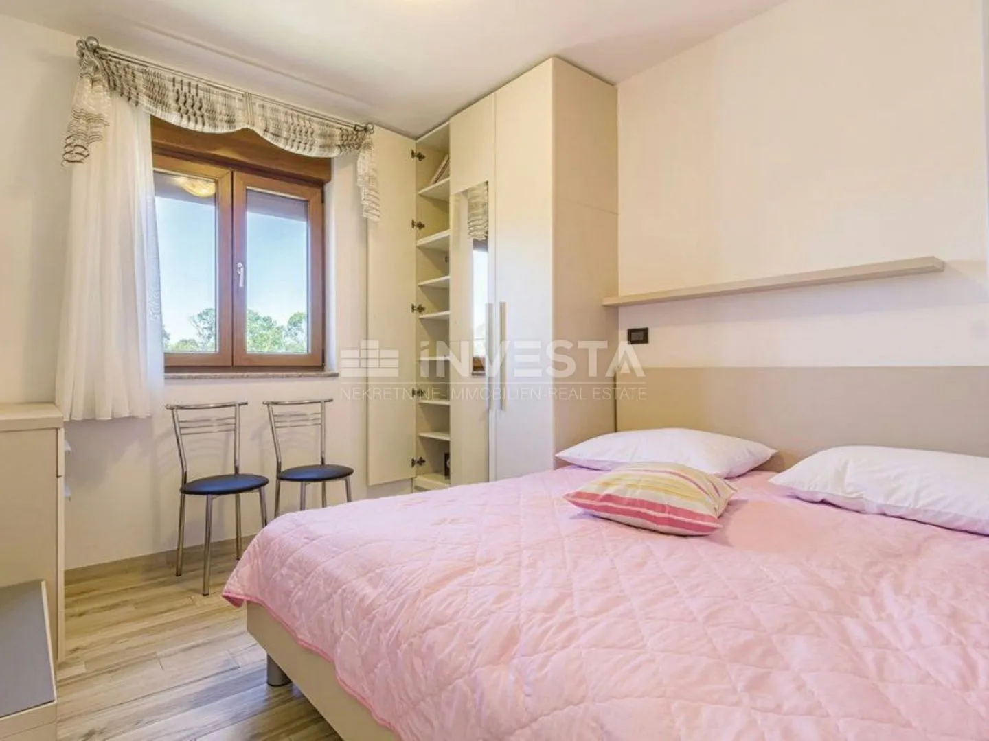 pula, moderna vila s bazenom, 5km od mora - slika 24