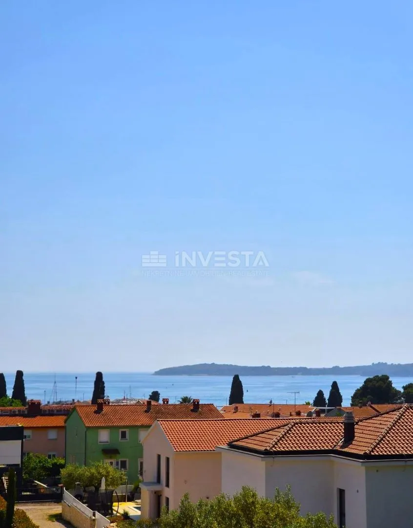 Ekskluziva - Fažana 3 stambene jedinice s garažom, pogled na more i blizina plaže