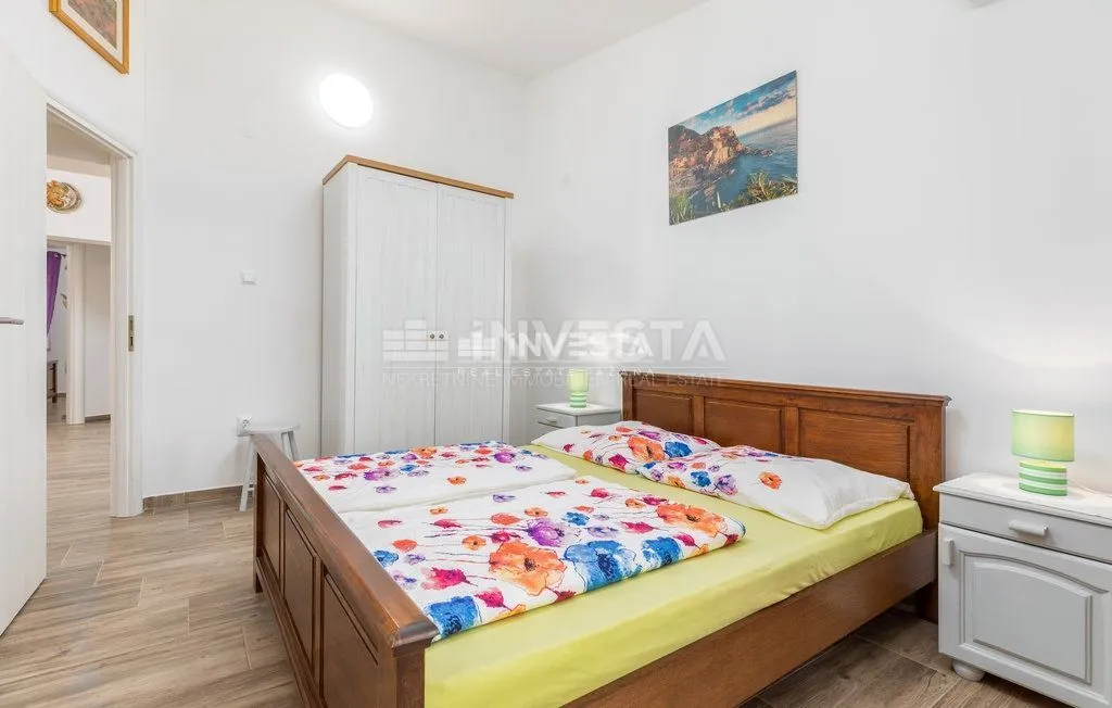 fažana, kuća za odmor 160m2, 450m od mora i plaža, 4ss+db - slika 13