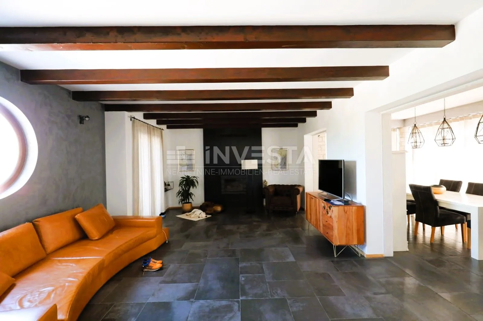 barban, moderna samostojeća vila s bazenom, 1800m2 okućnice - slika 4