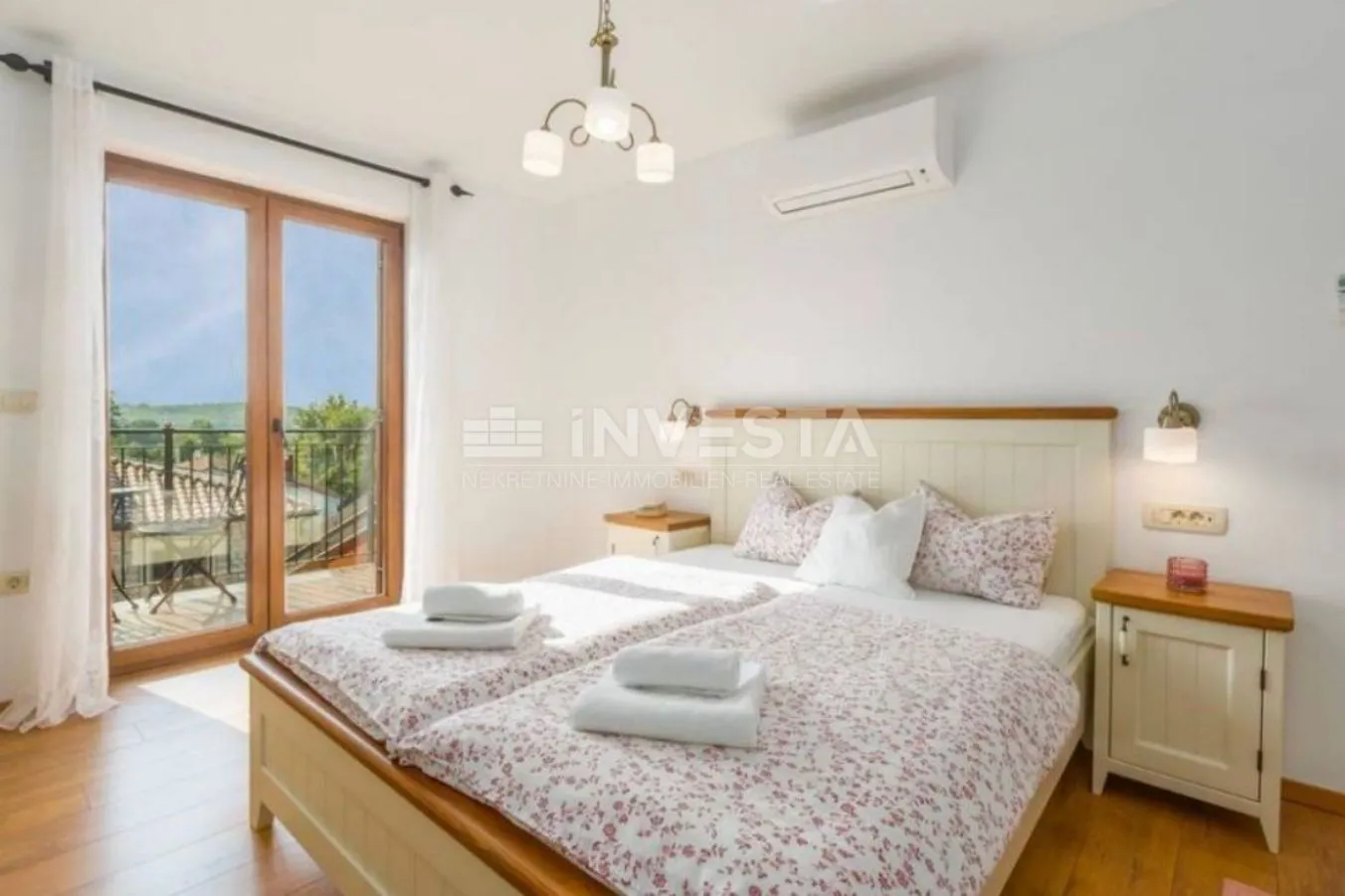 vila sa bazenom - slika 27