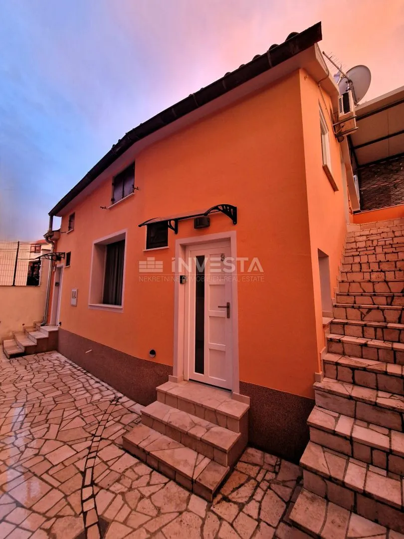 pješčana uvala - kuća sa 3 stambene jedinice, 200m od mora - slika 24