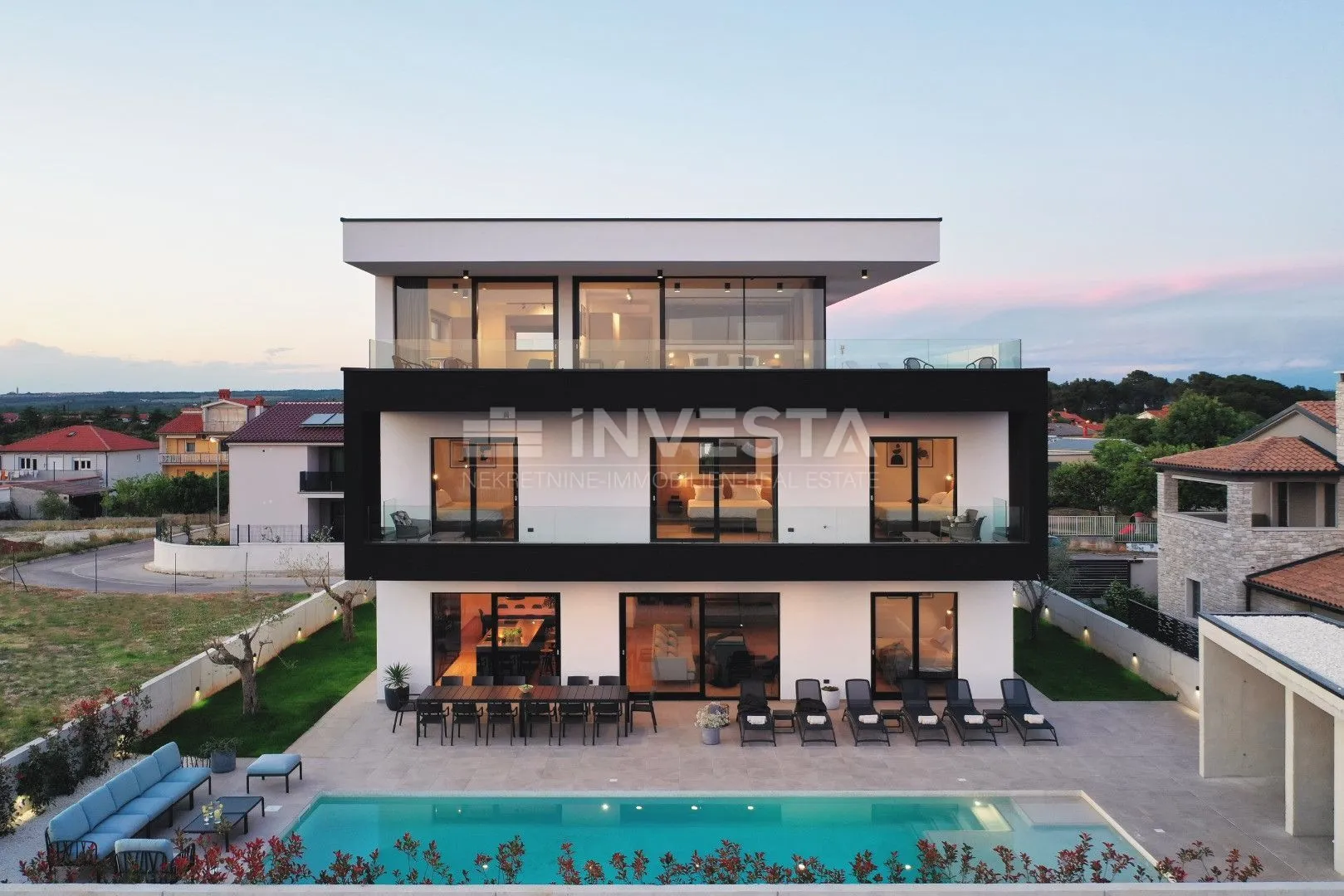 pula, luksuzna vila 420m2 s pogledom na more - slika 21