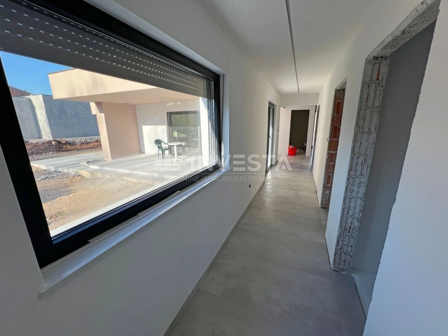okolica labina, novosagrađena moderna prizemnica, 137 m2, 3ss - slika 18